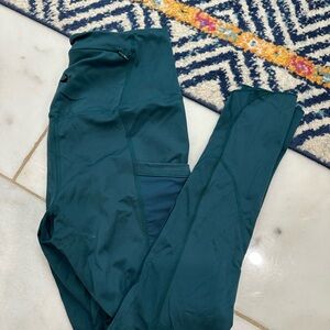 Jewel green glyder leggings. Size small